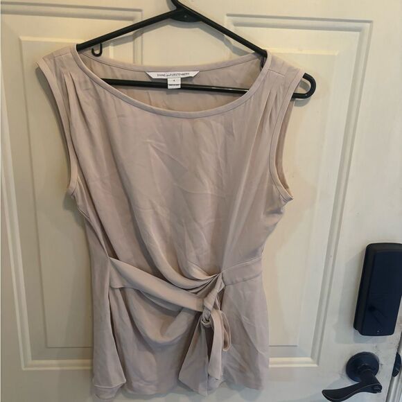 Diane Von Furstenberg Tan/White  Tie Front  Top - Picture 4 of 5